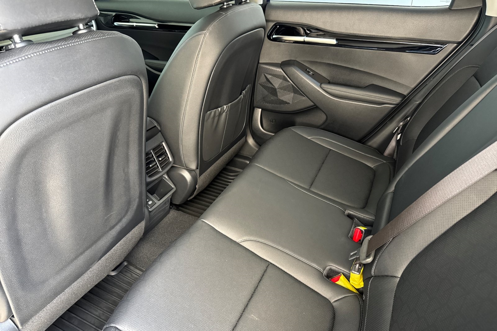 2026 Kia Seltos EX photo 8