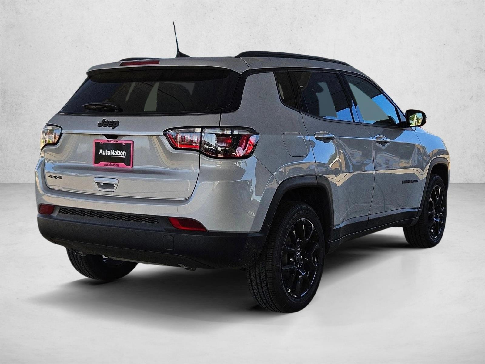 2026 Jeep Compass Latitude Sport photo 2