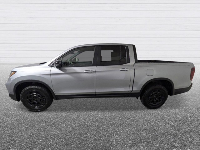 2025 Honda Ridgeline TrailSport photo 2