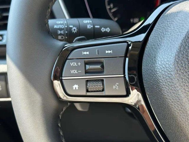 2025 Honda Pilot Touring photo 13