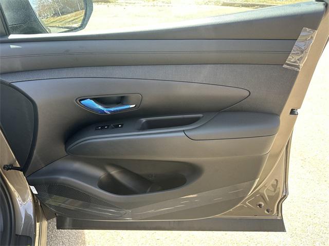 2025 Hyundai Tucson Hybrid SEL Convenience photo 13