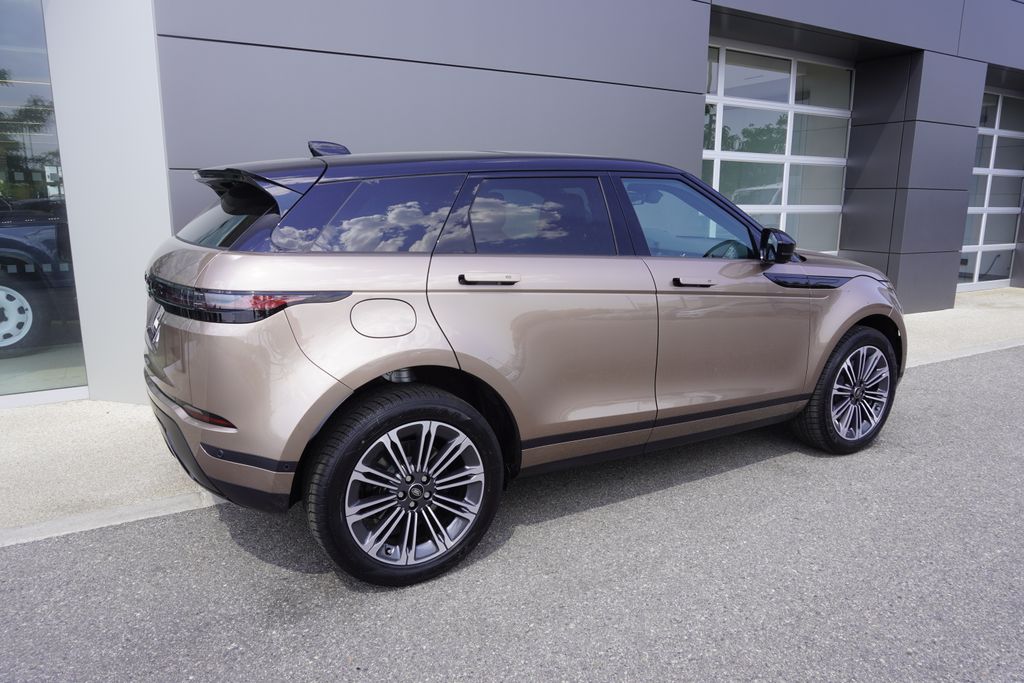 2026 Land Rover Range Rover Evoque S photo 4