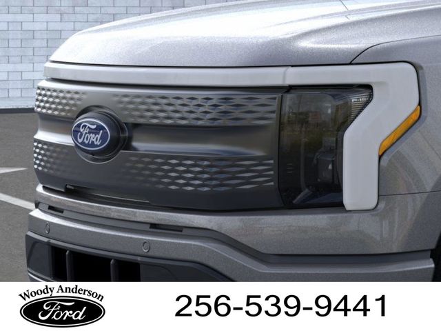 2025 Ford F-150 Lightning photo 16