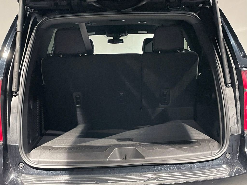 2022 Chevrolet Tahoe LT photo 3