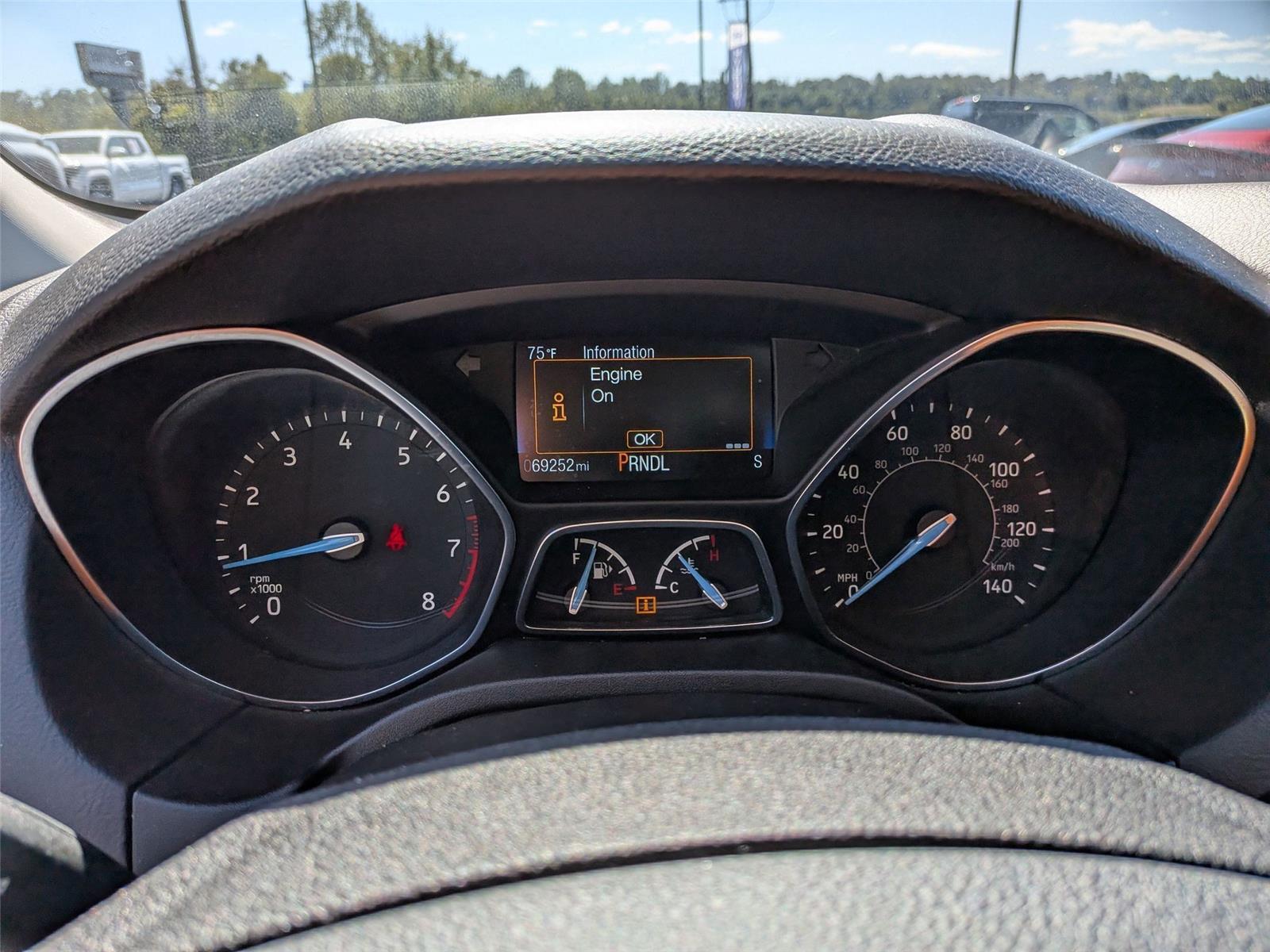 2018 Ford Focus SE photo 17