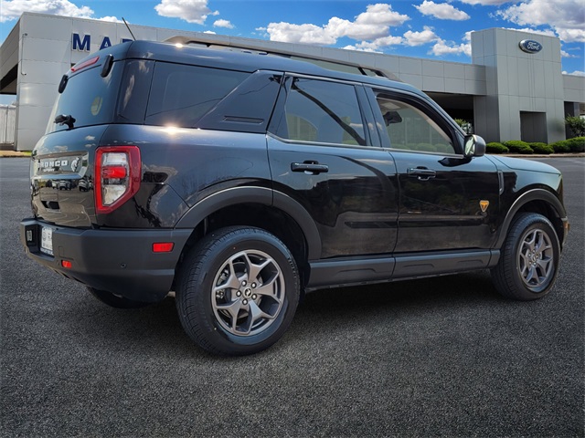 2024 Ford Bronco Sport Badlands photo 2