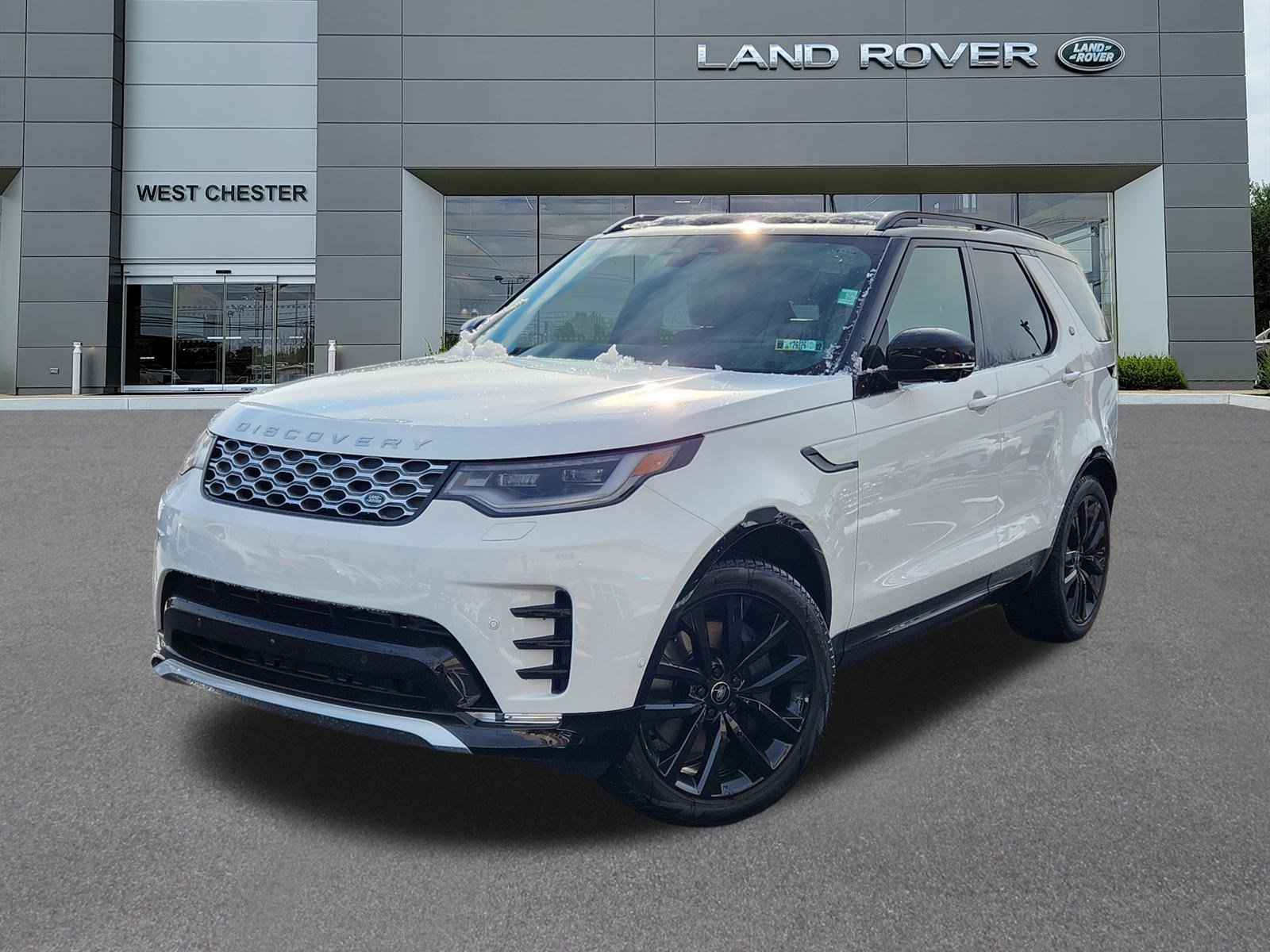 2026 Land Rover Discovery Gemini Edition's photo