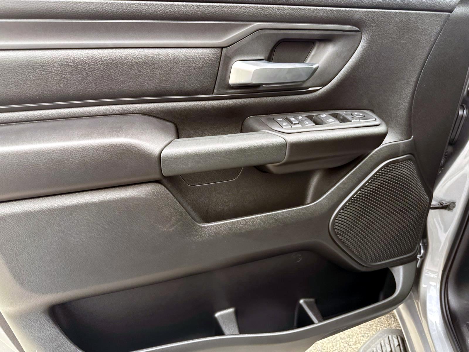 2025 Ram 1500 Tradesman photo 10