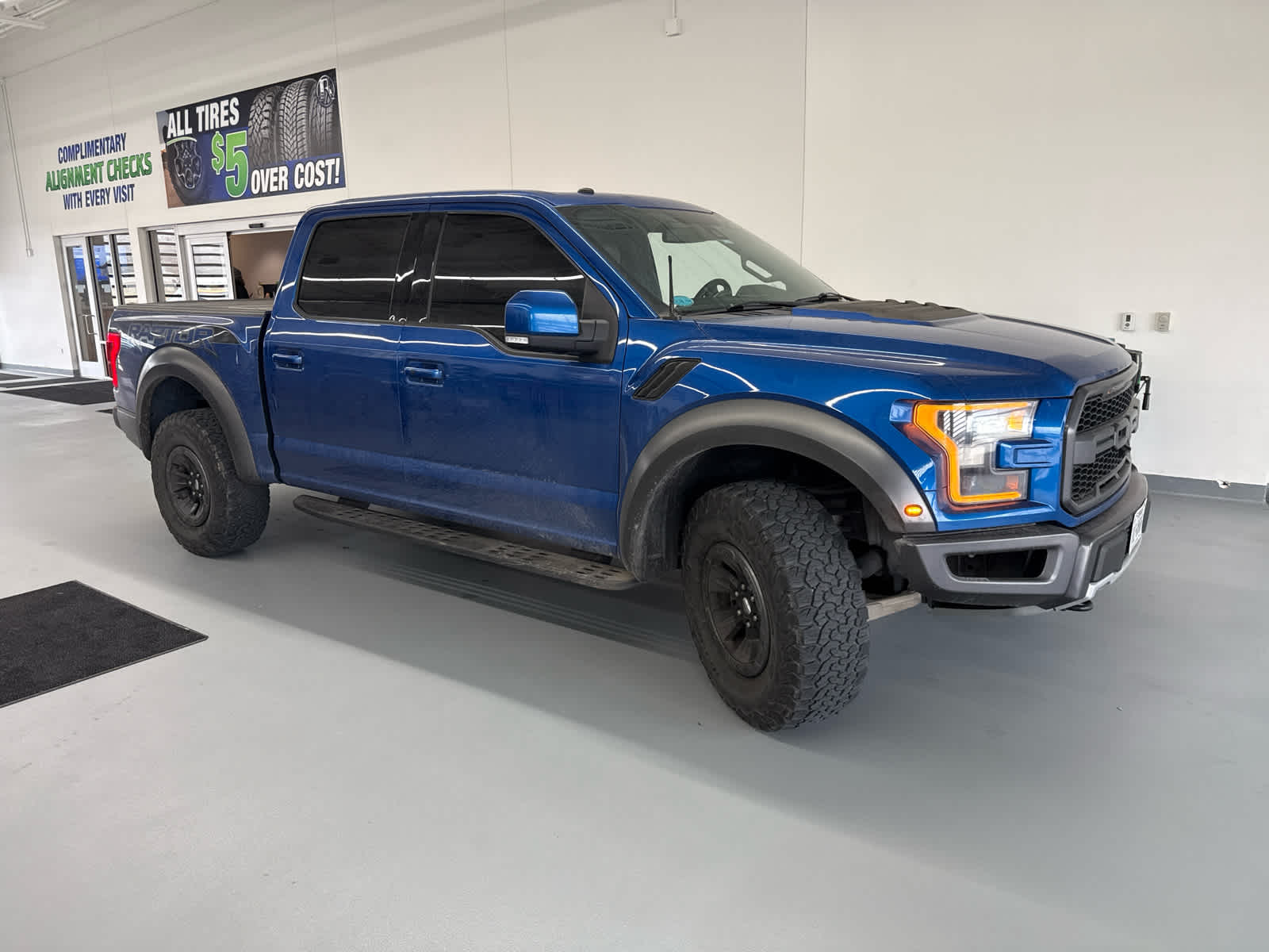 Used 2018 Ford F-150 Raptor with VIN 1FTFW1RG5JFB22138 for sale in Kansas City
