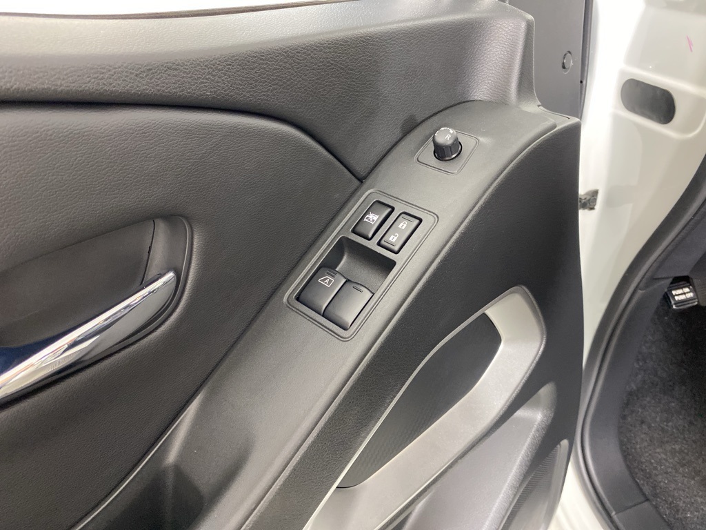 2025 Nissan Frontier SV photo 21