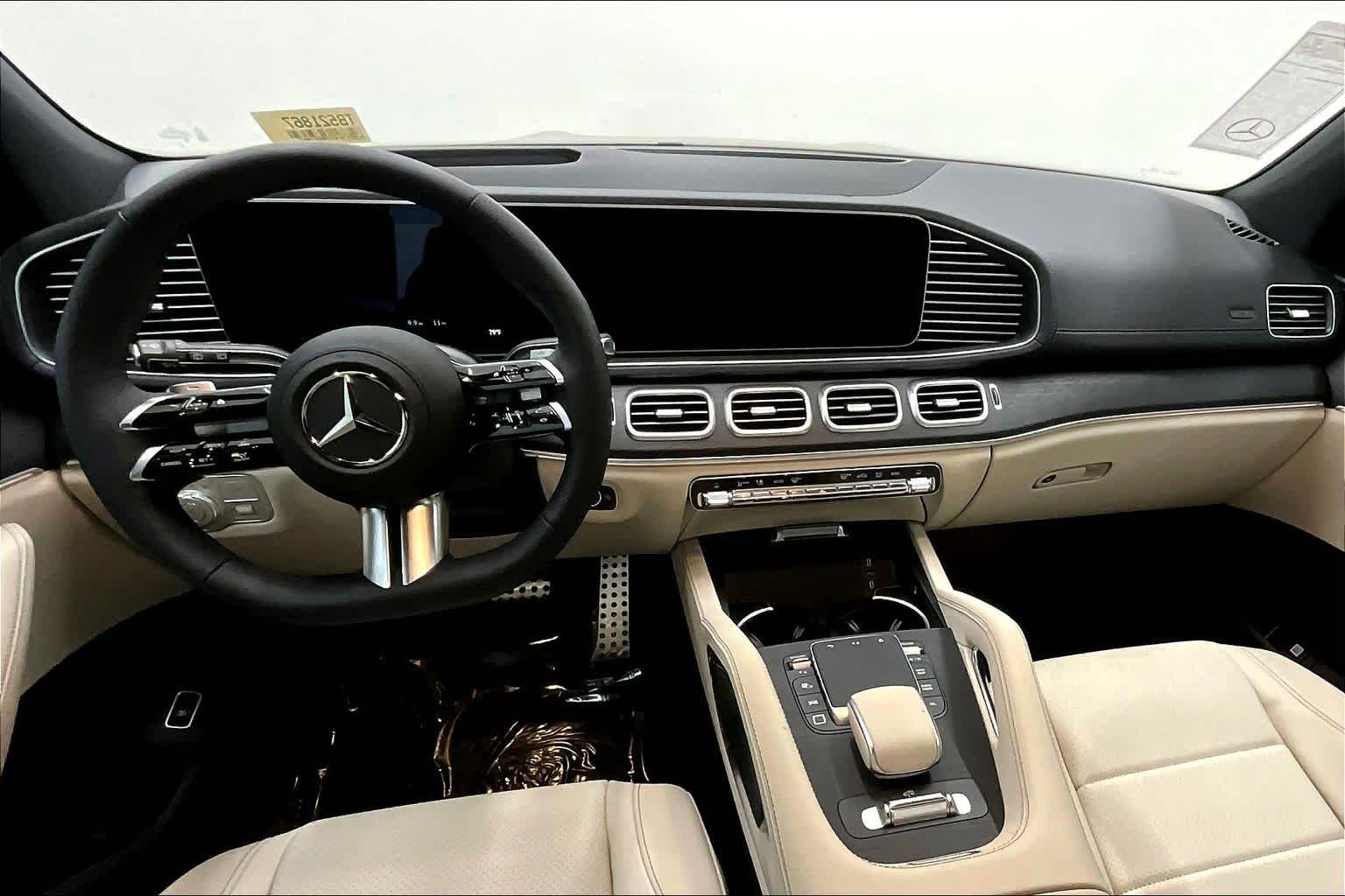 2026 Mercedes Benz GLS 450 4MATIC photo 2