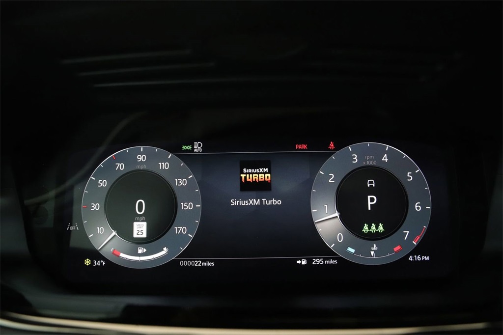 2024 Land Rover Range Rover Evoque Dynamic SE photo 8