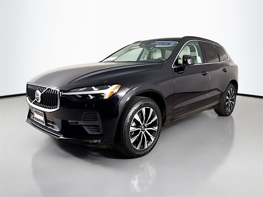 2023 Volvo XC60 B5 Core photo 3