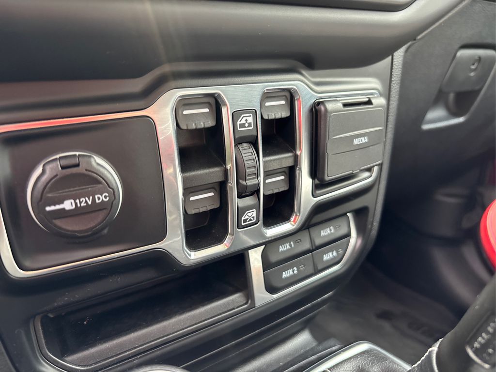 2021 Jeep Wrangler Unlimited Sahara photo 29