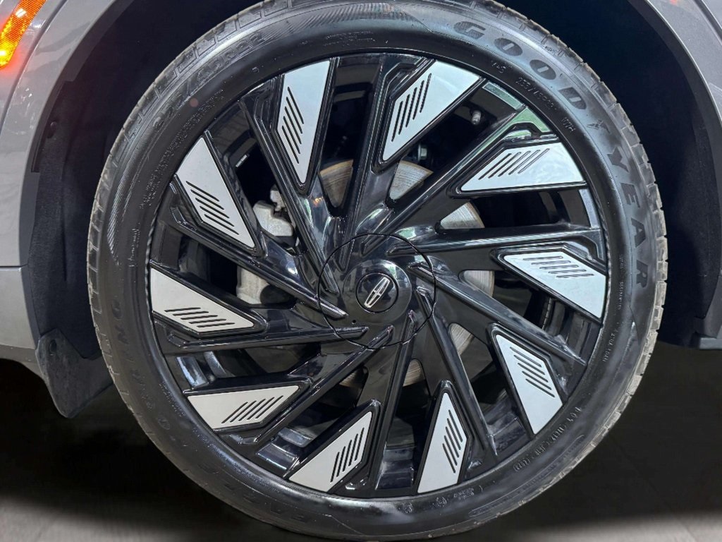 2024 Lincoln Nautilus Black Label photo 27