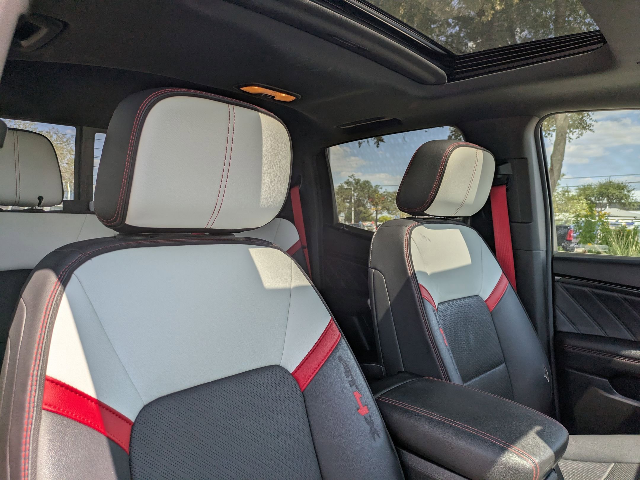 2023 Gmc Canyon AT4X photo 31