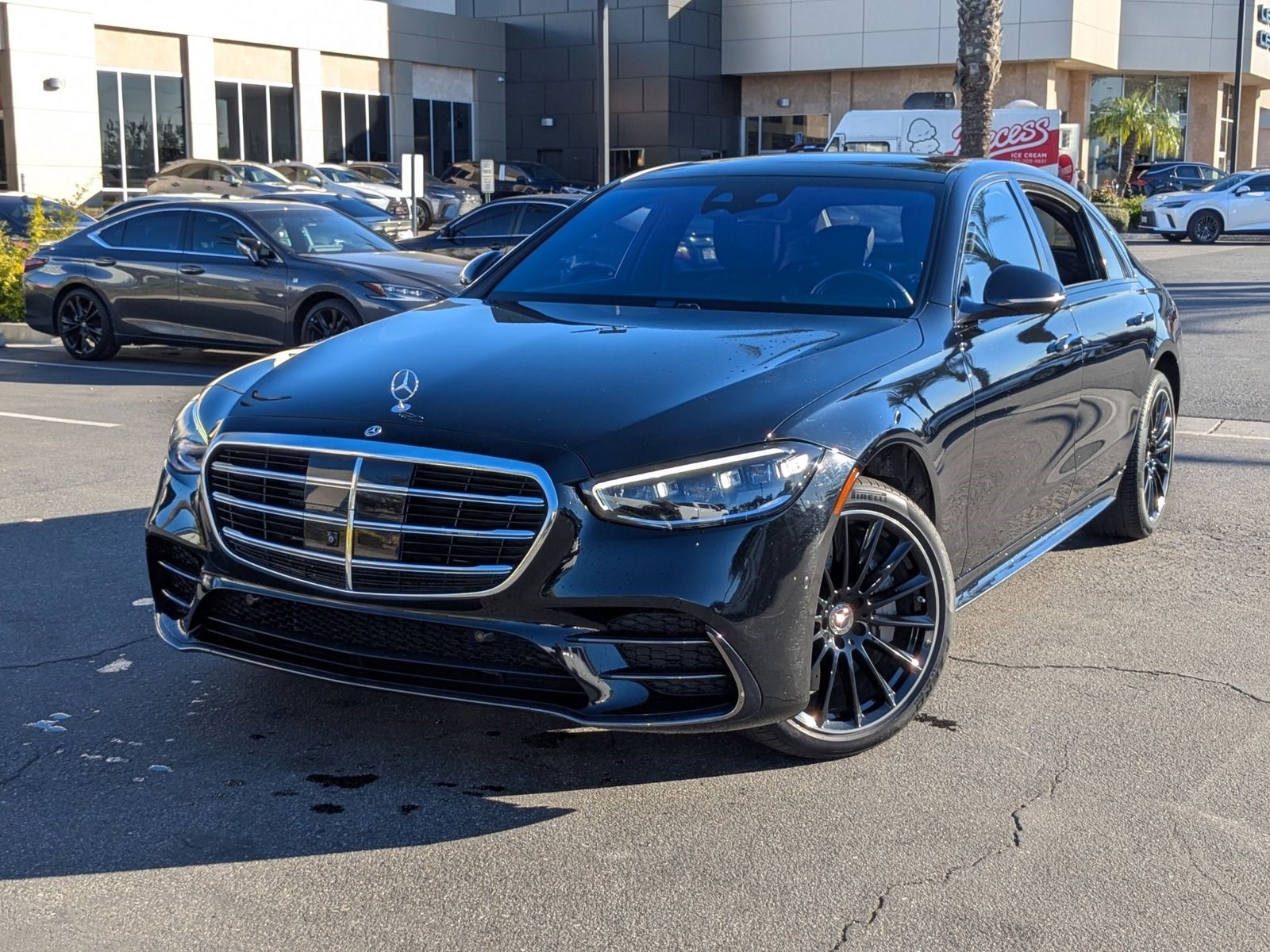 2023 Mercedes-Benz S-Class S 580's photo