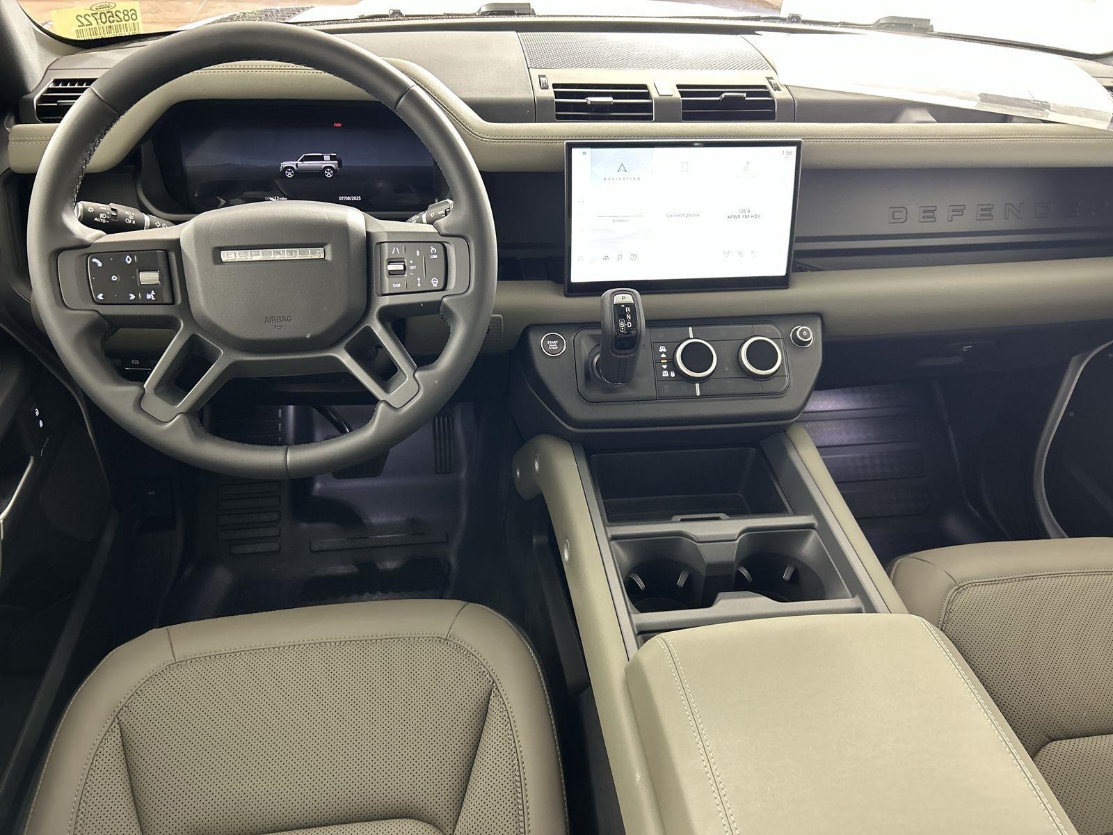 2025 Land Rover Defender 110 S photo 10