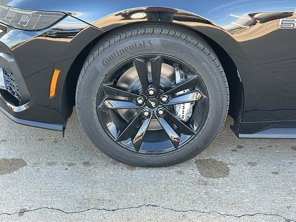 2026 Ford Mustang GT photo 3