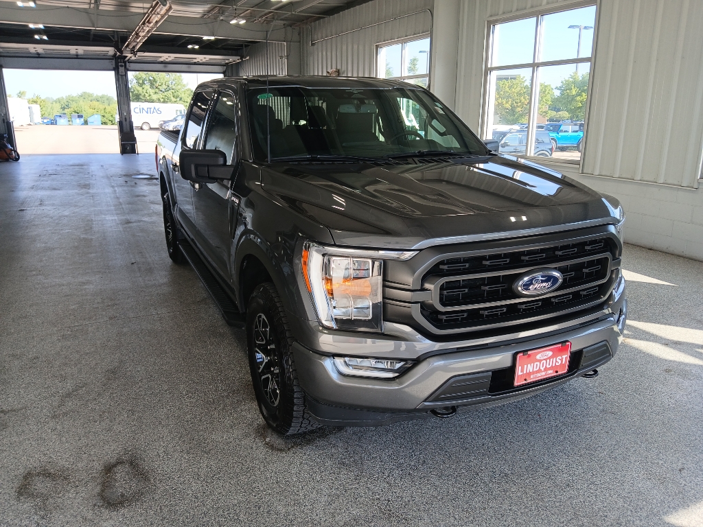 2023 Ford F-150 XLT photo 2