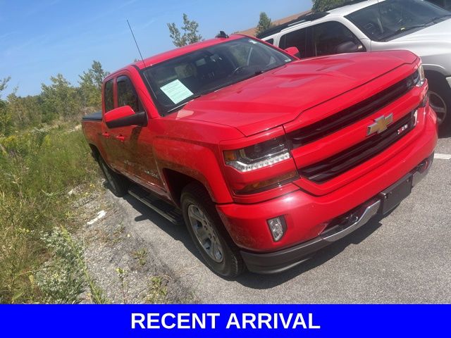 2017 Chevrolet Silverado 1500 LT photo 3