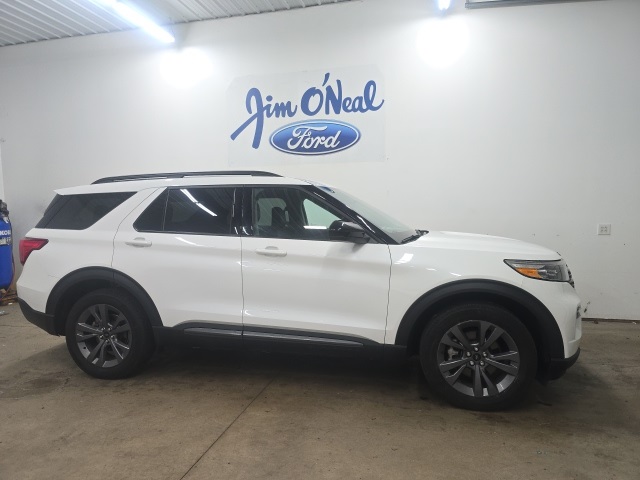 2023 Ford Explorer XLT's photo