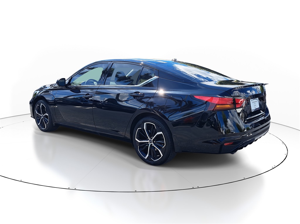 2025 Nissan Altima 2.5 SR photo 5