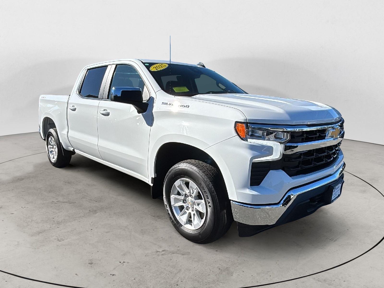2025 Chevrolet Silverado 1500 LT's photo