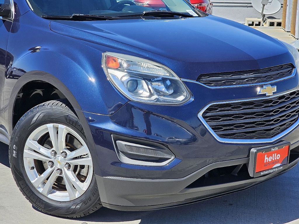 2016 Chevrolet Equinox LS photo 3