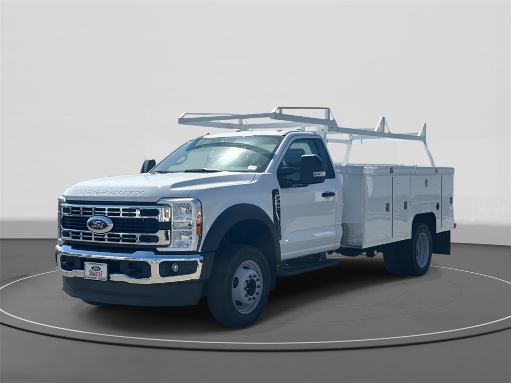 2024 Ford F-450 Super Duty Chassis Cab XL's photo
