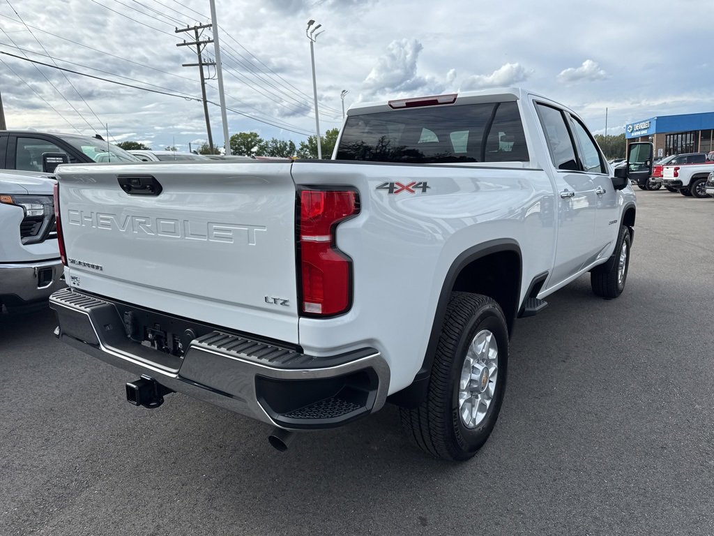 2026 Chevrolet Silverado 2500HD LTZ photo 4