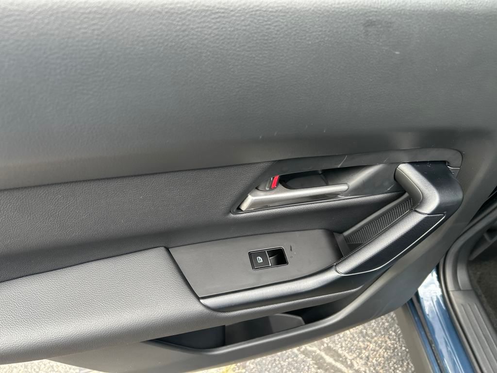 2025 Mazda CX-50 2.5 Select photo 21