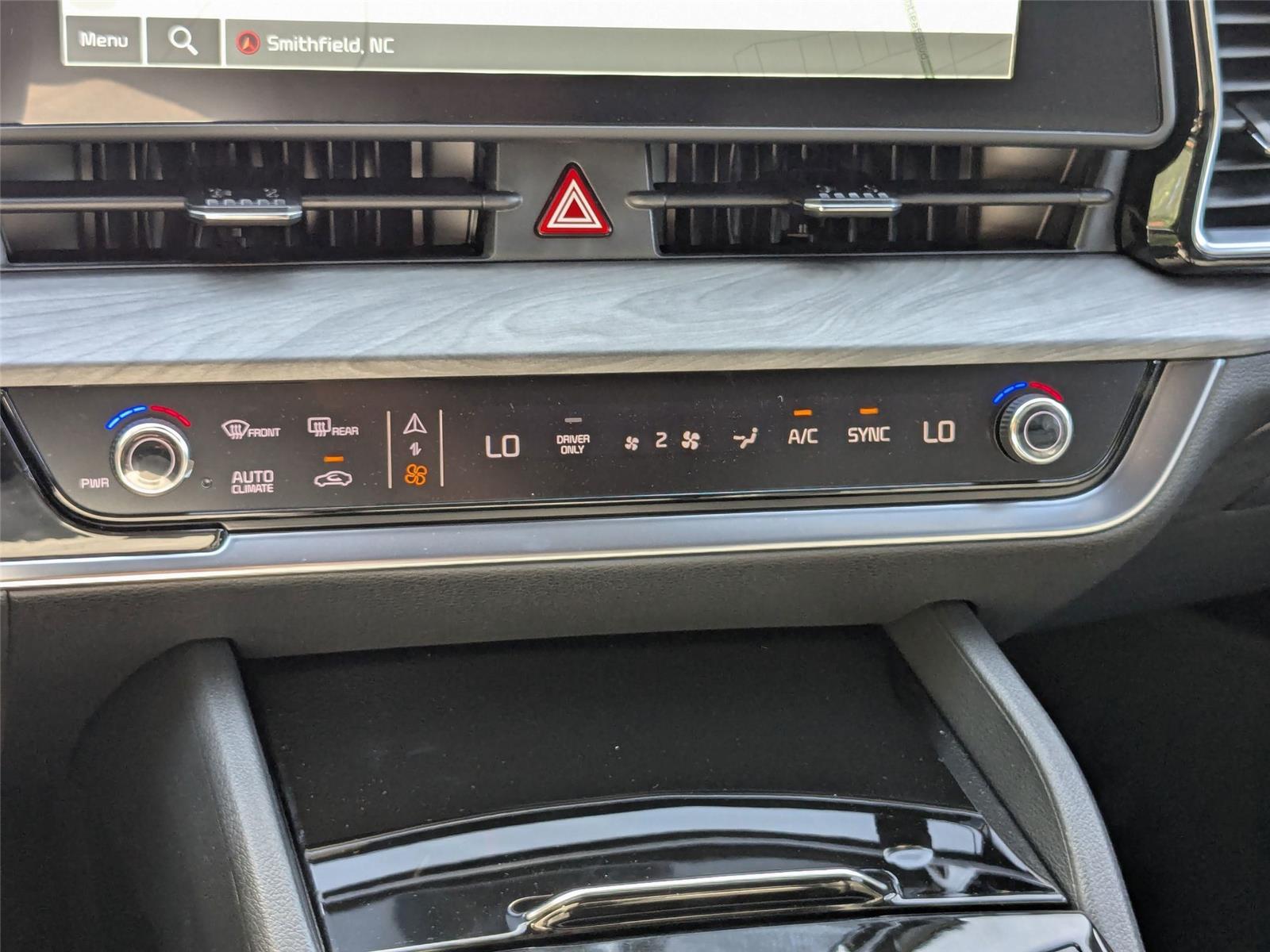 2025 Kia Sportage Plug-In Hybrid X-Line photo 23