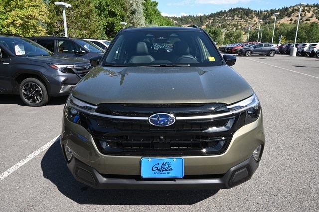 2025 Subaru Forester Touring photo 13