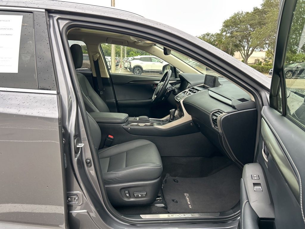 2021 Lexus NX 300 photo 33