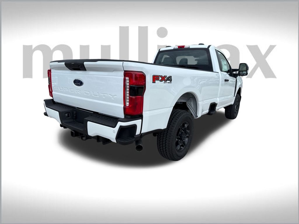 2025 Ford F-350 photo 9