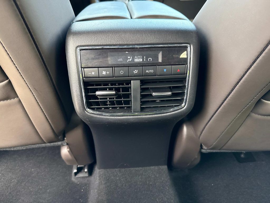 2021 Mazda CX-9 Signature photo 18