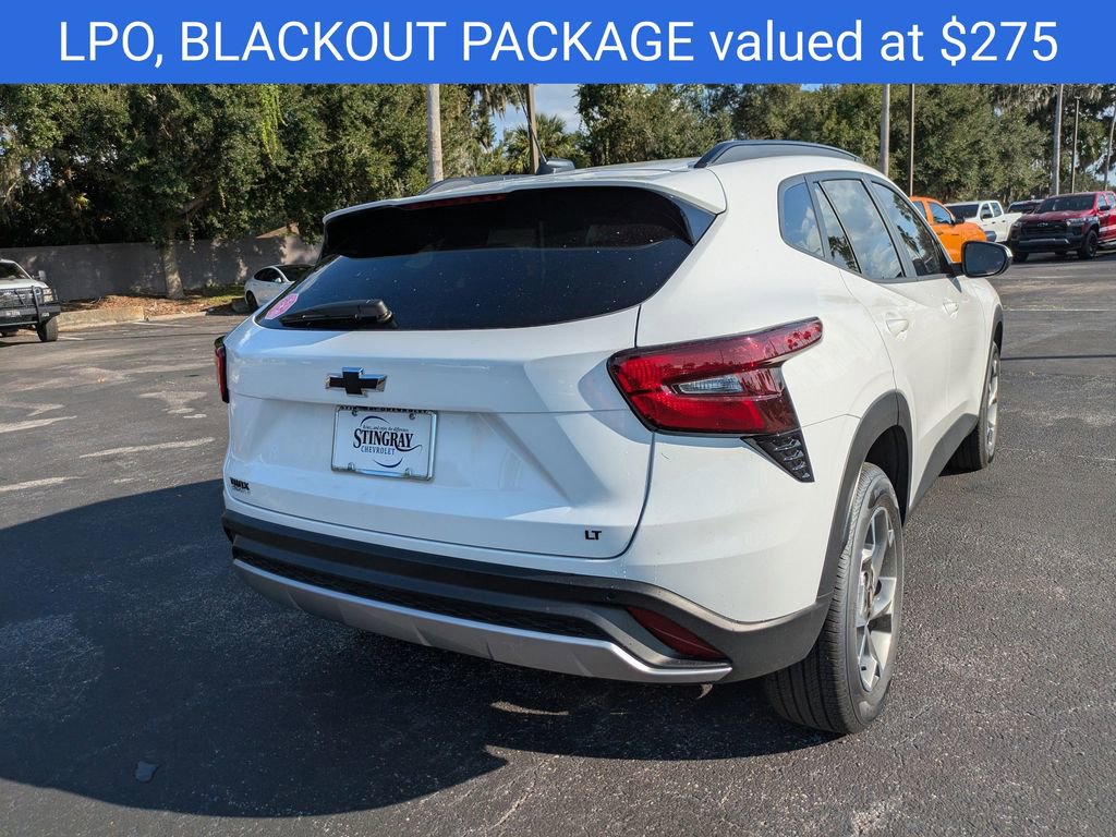 2025 Chevrolet Trax LT photo 3