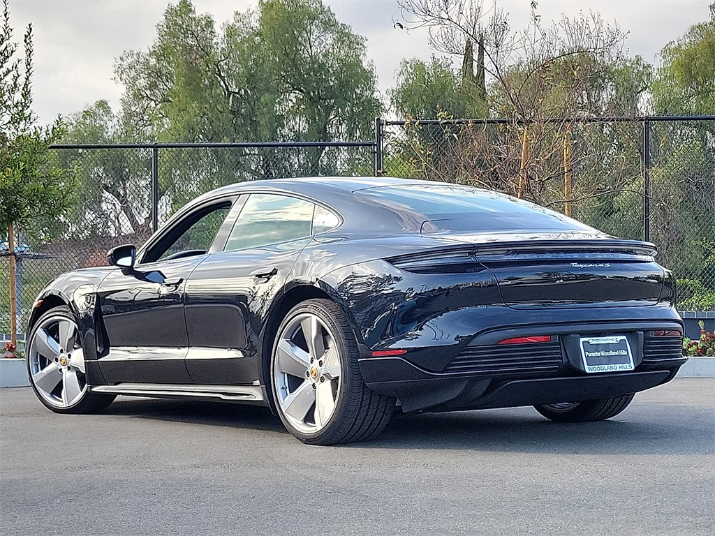 2024 Porsche Taycan 4S photo 3