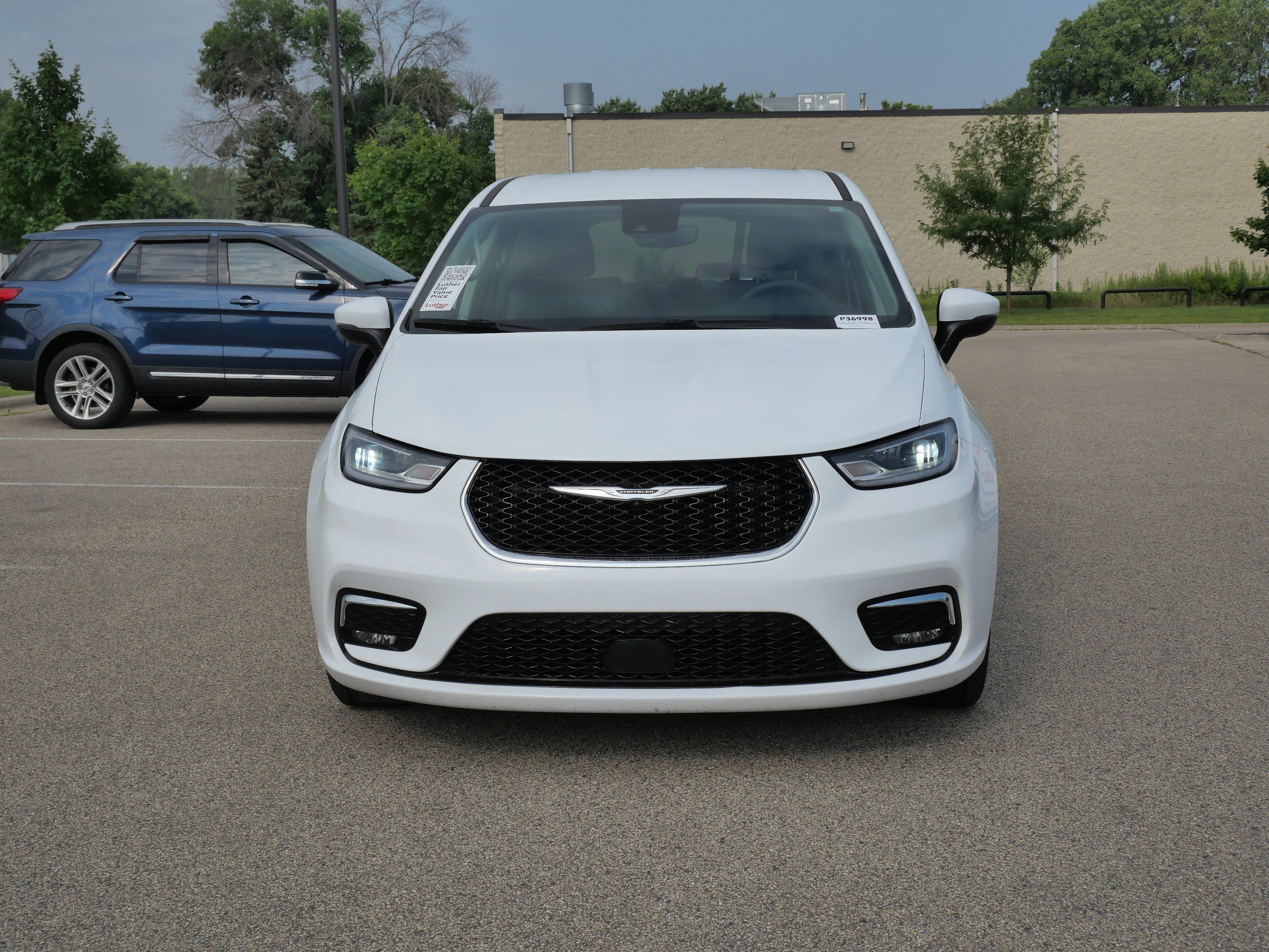 Used 2023 Chrysler Pacifica Touring L with VIN 2C4RC1BG8PR516427 for sale in Golden Valley, Minnesota