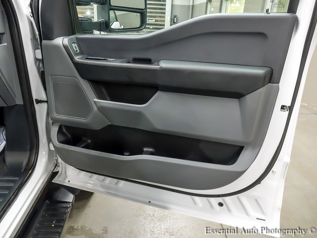 2023 FORD F-450 - Image 17