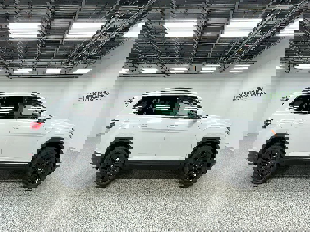 2026 Volkswagen Atlas SE Technology photo 3