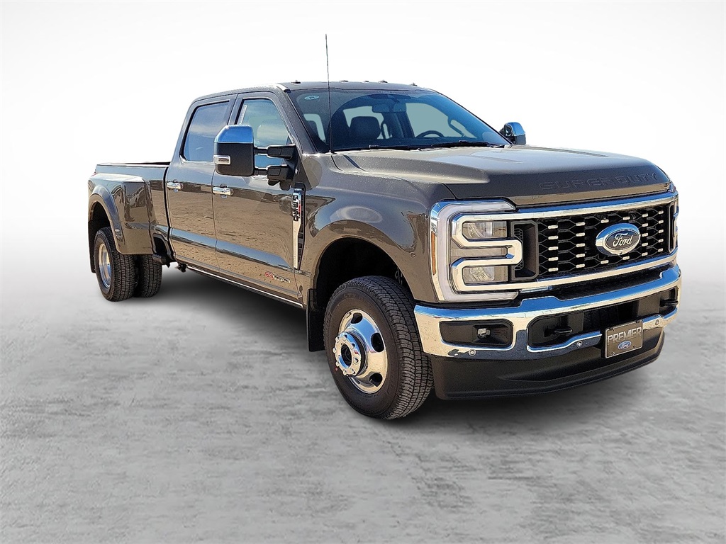 2026 Ford F-350 Super Duty Lariat's photo
