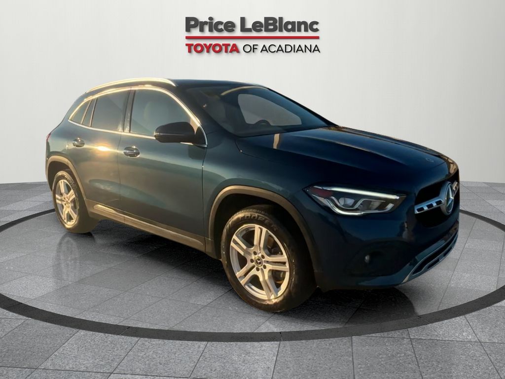 2023 Mercedes-Benz GLA Base's photo