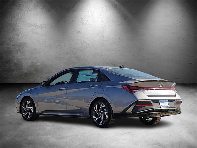 2025 Hyundai Elantra SEL Sport photo 4