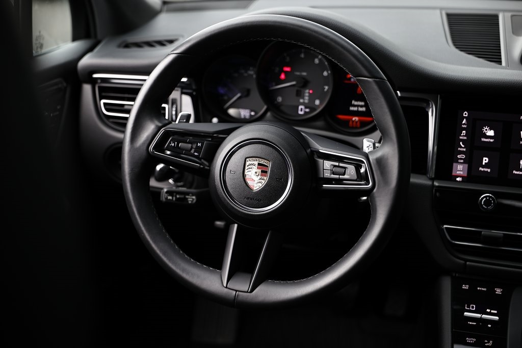2024 Porsche Macan S photo 30