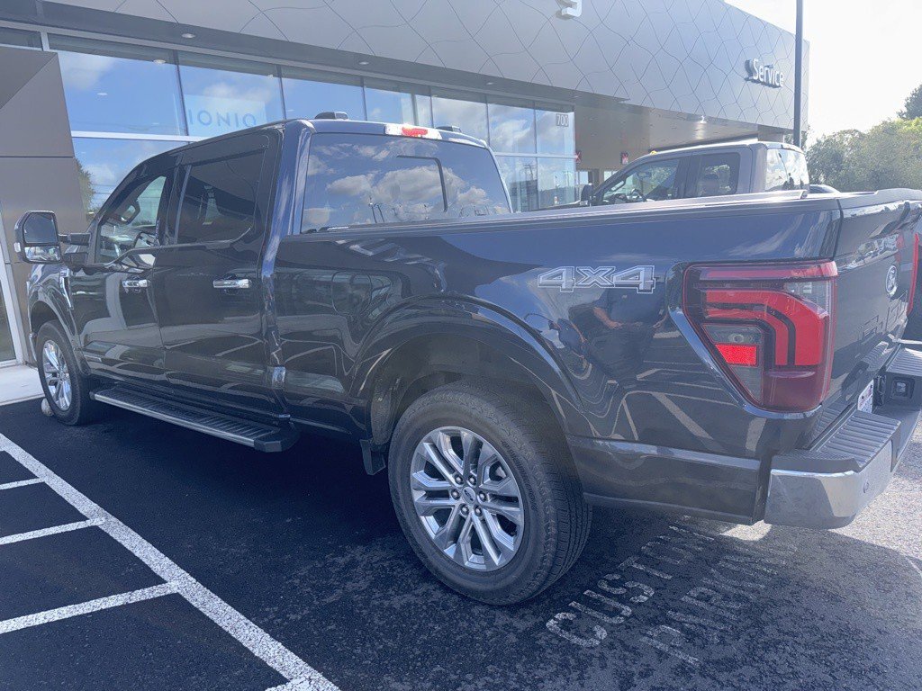 2024 Ford F-150 Lariat photo 2