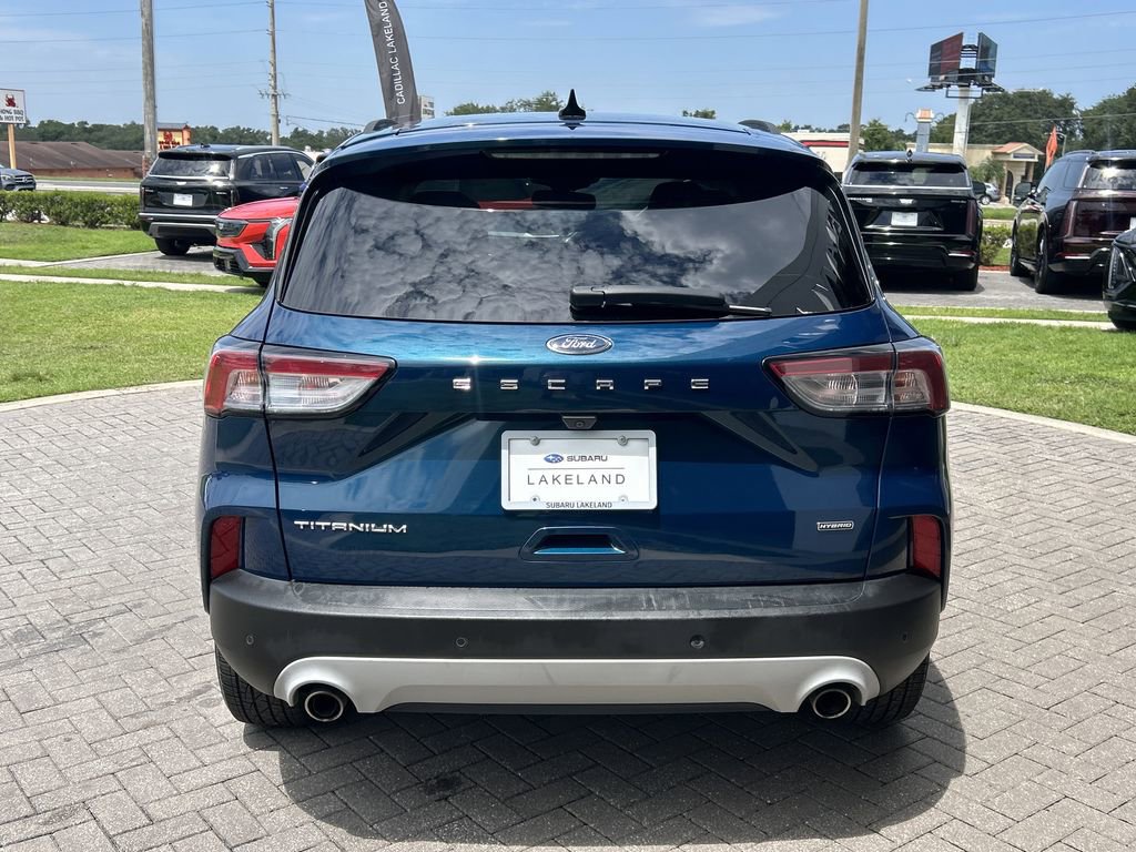 2020 Ford Escape Titanium Hybrid photo 5
