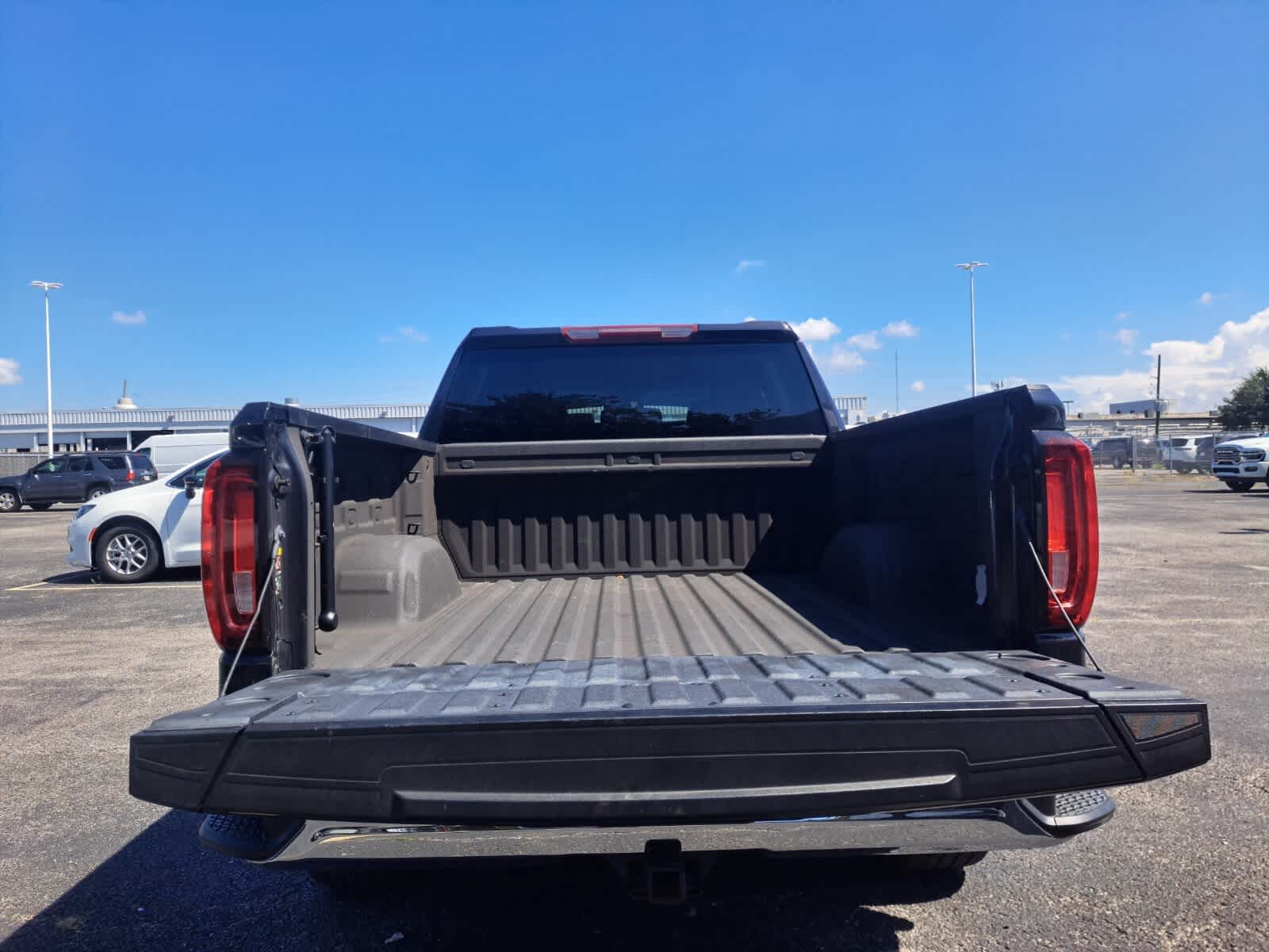 2023 Gmc Sierra SLT photo 25