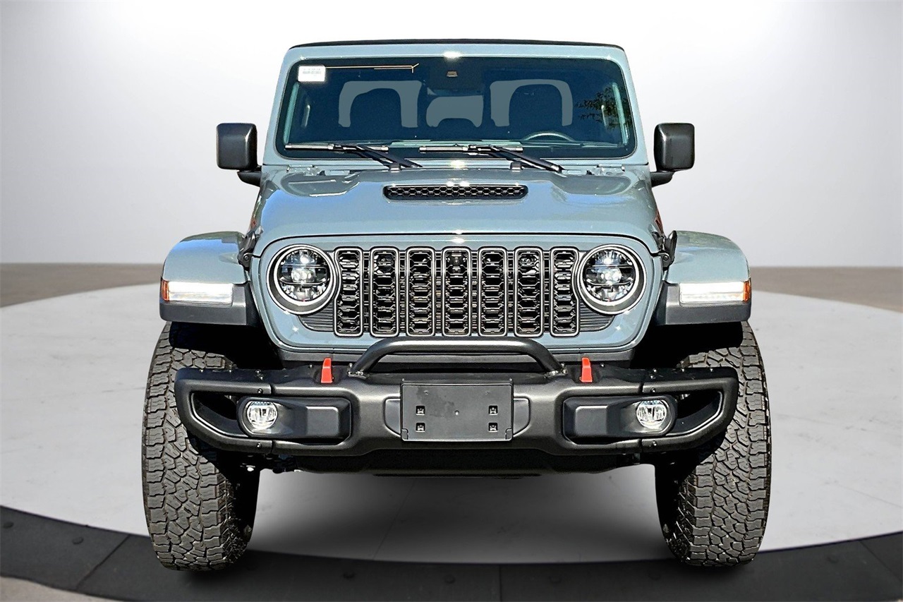 2025 Jeep Gladiator Mojave photo 3
